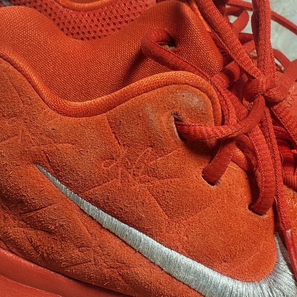 Nike Kyrie Irving 3 GS Youth Size 2 Basketball Shoes 869985 601 2017 Red - Picture 6 of 8